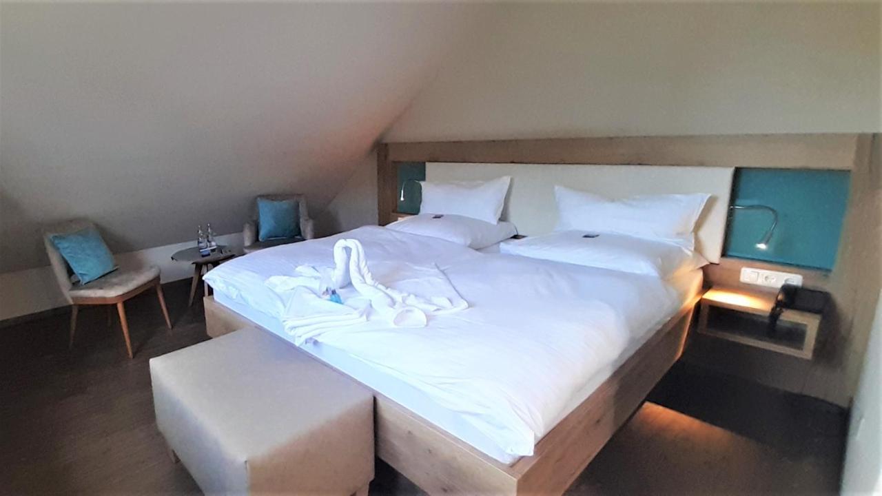 Hotel & Restaurant Lenzer Krug 말호프 외부 사진