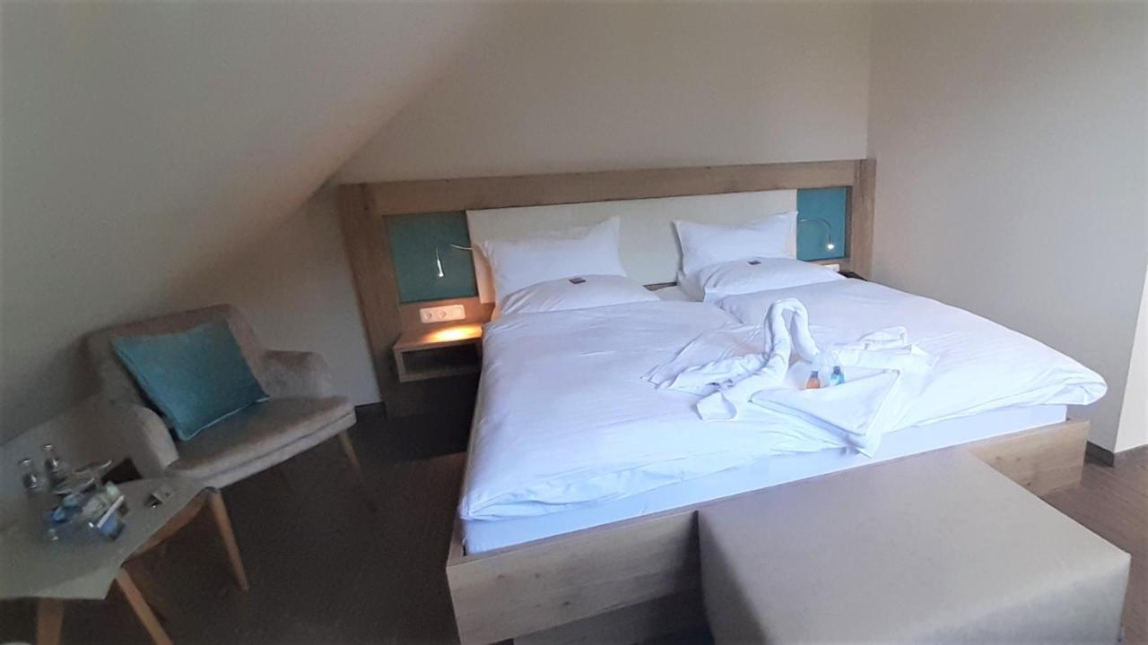 Hotel & Restaurant Lenzer Krug 말호프 외부 사진