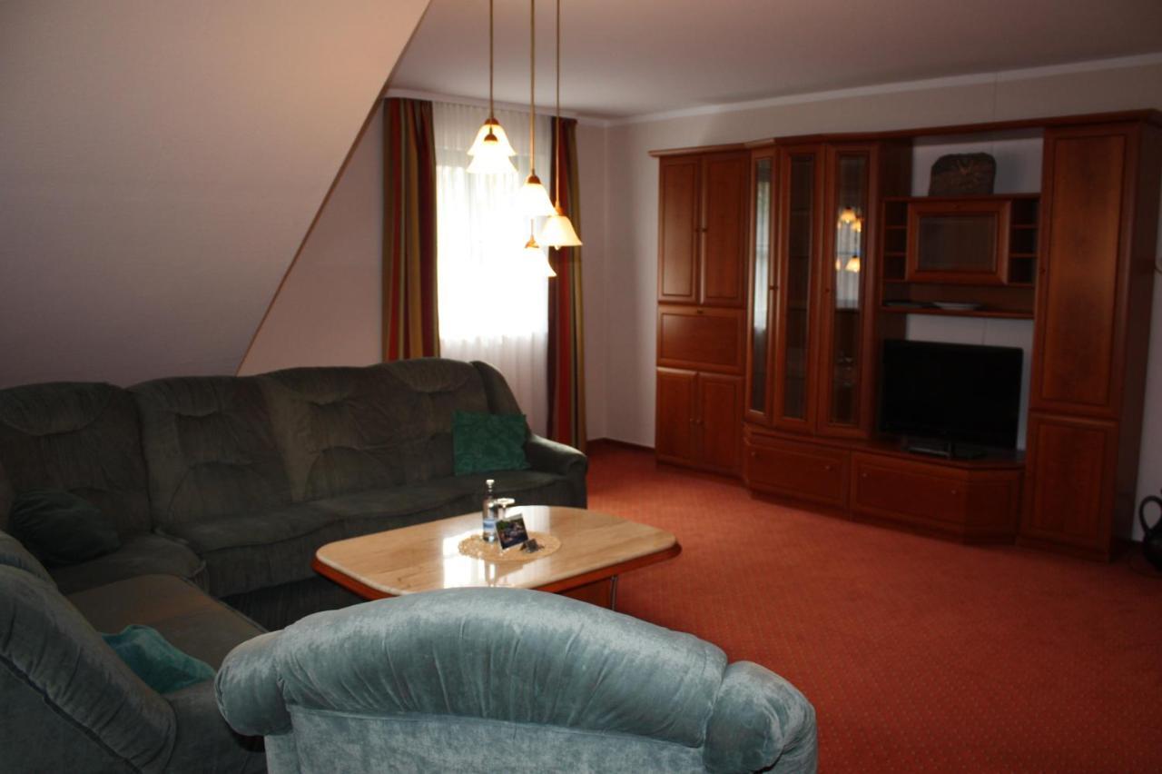 Hotel & Restaurant Lenzer Krug 말호프 외부 사진