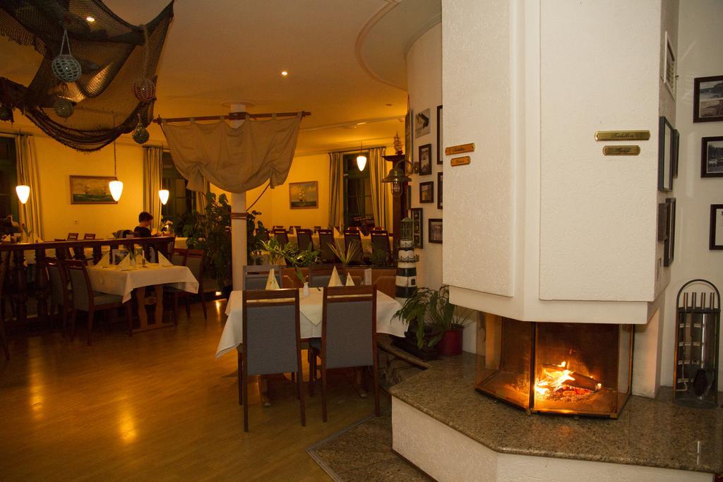 Hotel & Restaurant Lenzer Krug 말호프 외부 사진